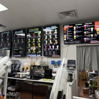 Mia & More - Minnesota - Interior - Juice Bars & Smoothies Near Me - Blaine, Minnesota Mia & More - Minnesota - Interior - Juice Bars & Smoothies Near Me - Blaine, Minnesota