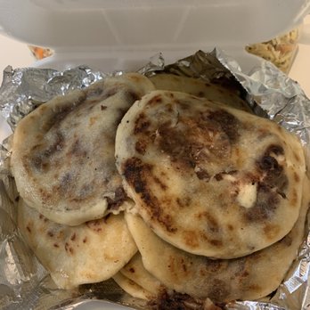 La Sombrita - Pupusas de Queso y frijol - Salvadoran Near Me - Las Vegas, Nevada La Sombrita - Pupusas de Queso y frijol - Salvadoran Near Me - Las Vegas, Nevada