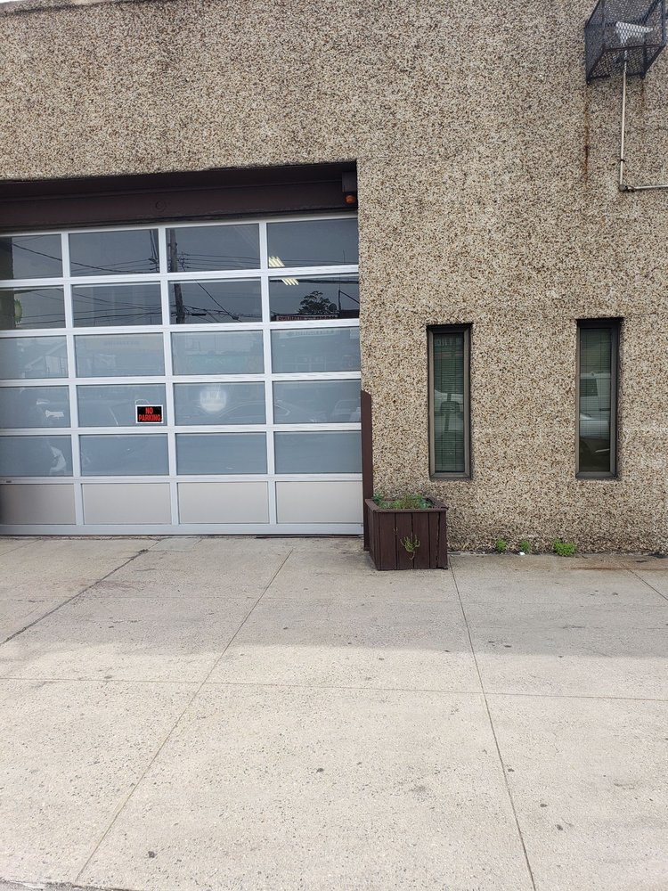 HERTZ Updated October 2024 817 remsen Ave, Brooklyn, New York Car