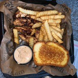 Huey Magoo's Chicken Tenders - Daytona Beach - 5 piece combo grilled