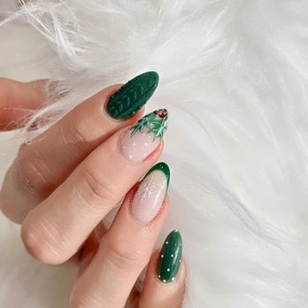 Sisters Nails & Spa - Holiday nails - Nail Salons Near Me - Everett, Washington