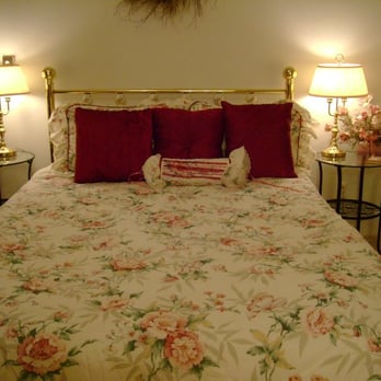 Misty Valley Inn B & B - French Room - Hotels Near Me - Forks, Washington