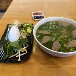 Pho Que Huong - Noodle & Grill - Meatball Pho