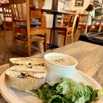 Kakaako Cafe - Coffee & Tea Near Me - Honolulu, Hawaii