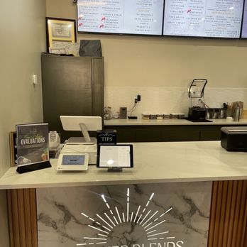 Summer Blends - Beautiful clean inviting counter for your next experience at Summer Blends - Bubble Tea Near Me - Glen Rock, New Jersey