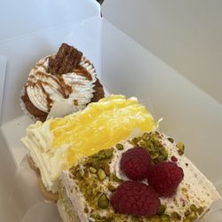 Cakebar + Bakery - Churro cupcake, lemon tiramisu and raspberry pistachio cake