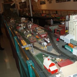 Poplar Bluff Railroad Museum - Model Train Set