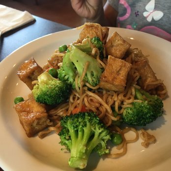 Arches Thai - kids lo-mein with veggies and tofu - Thai Near Me - Moab, Utah Arches Thai - kids lo-mein with veggies and tofu - Thai Near Me - Moab, Utah