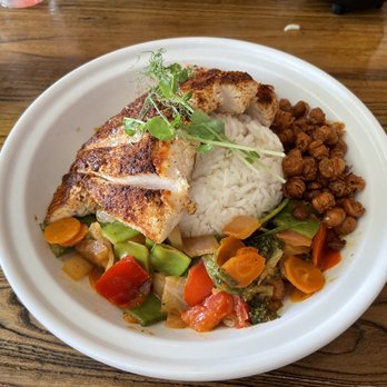 KOW Restaurant - Chicken Tagine - Comfort Food Near Me - Miami, Florida KOW Restaurant - Chicken Tagine - Comfort Food Near Me - Miami, Florida