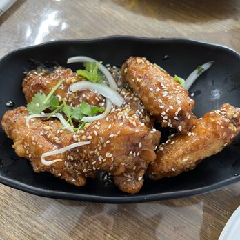 Dumpling Era - San Tung Style Chicken Wings Plate - Chinese Near Me - San Bruno, California