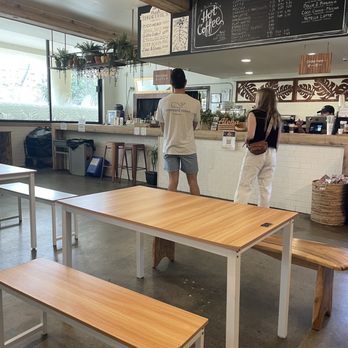 Hawaiian Aroma Caffe - Breakfast & Brunch Near Me - Honolulu, Hawaii