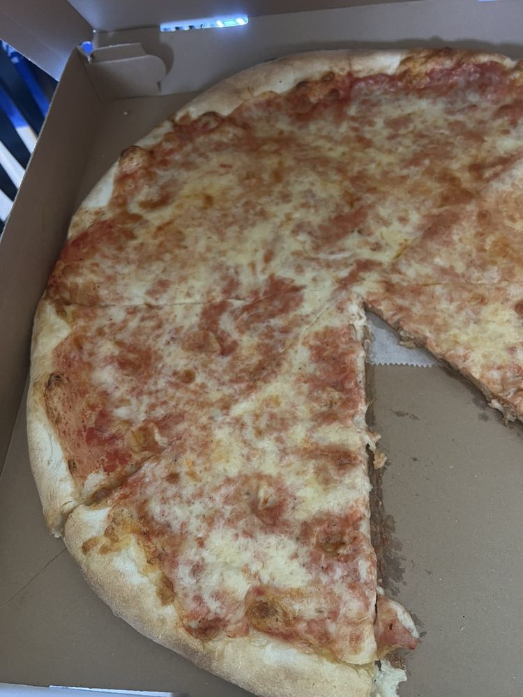 Nino C Pizza Restaurant Logo