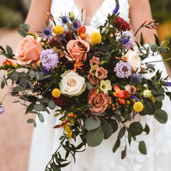 Carousel Flowers - Florists Near Me - Elmhurst, Illinois