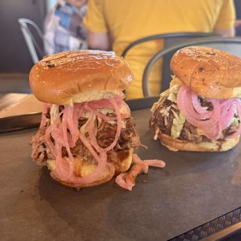 Horn Barbecue - BEST pulled pork sanwiches! - Desserts Near Me - Lafayette, California Horn Barbecue - BEST pulled pork sanwiches! - Desserts Near Me - Lafayette, California