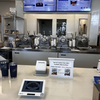 Stricklands Ice Cream - Old school soft serve ice cream machines - Ice Cream & Frozen Yogurt Near Me - Costa Mesa, California Stricklands Ice Cream - Old school soft serve ice cream machines - Ice Cream & Frozen Yogurt Near Me - Costa Mesa, California