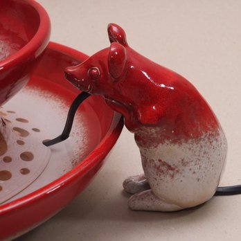 Töpferei Schwarz - 2-schaliger Kugelbrunnen weiß-rot mit Kabelmaus - Home Decor Near Me - Berlin, BE
