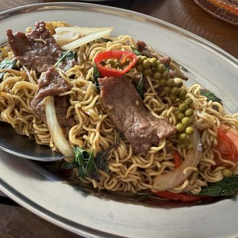 Praaw Thai - Mama Pad Kee Mao Beef - Thai Near Me - Berkeley, California