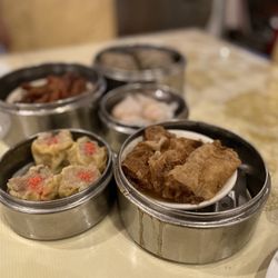 Oriental Pearl Restaurant - Best dim sum ever!