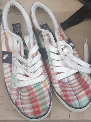 2 & up Thrift Raising Eyebrows Photos