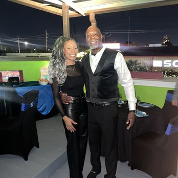 UnWine on Almeda - Happy Birthday to Me - Wine Bars Near Me - Houston, Texas UnWine on Almeda - Happy Birthday to Me - Wine Bars Near Me - Houston, Texas