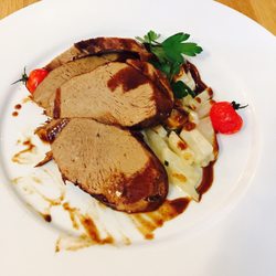 Ratskeller - Kalbsbraten in Trüffeljus mit Kohlrabi
