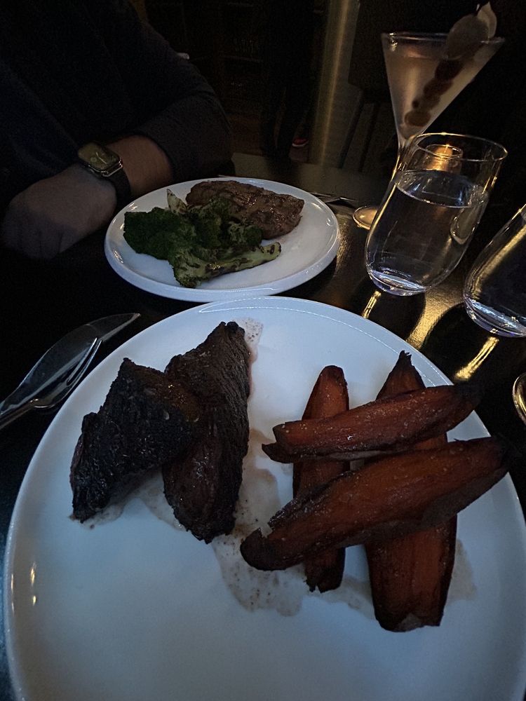 MARTINIS CHOPHOUSE 14 Photos 170 Main St, Port Washington, New York