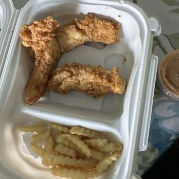 Raising Cane's Chicken Fingers - Insane 3 Finger Combo - Fast Food Near Me - Mission Viejo, California