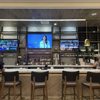The Garden Grille - Bar area - Breakfast & Brunch Near Me - Visalia, California The Garden Grille - Bar area - Breakfast & Brunch Near Me - Visalia, California