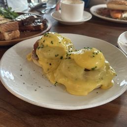 Crab Benedict