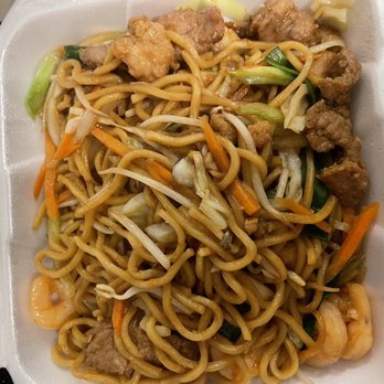 Trendy Dumpling - Combination Lo Mein - Noodles Near Me - Houston, Texas Trendy Dumpling - Combination Lo Mein - Noodles Near Me - Houston, Texas