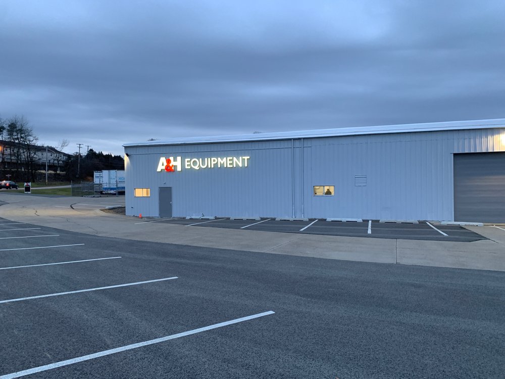 A & H EQUIPMENT 620 W Beaver St, Zelienople, Pennsylvania Outdoor