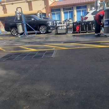 Autobell Car Wash - Servicing lanes - Car Wash Near Me - Charlotte, North Carolina Autobell Car Wash - Servicing lanes - Car Wash Near Me - Charlotte, North Carolina