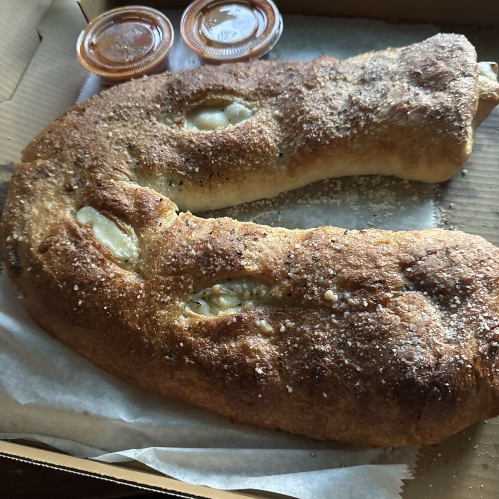 Chris' Pizzeria - Definitely satisfying - Pizza Near Me - Troy, New York Chris' Pizzeria - Definitely satisfying - Pizza Near Me - Troy, New York