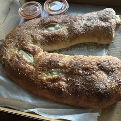 Chris' Pizzeria - Definitely satisfying