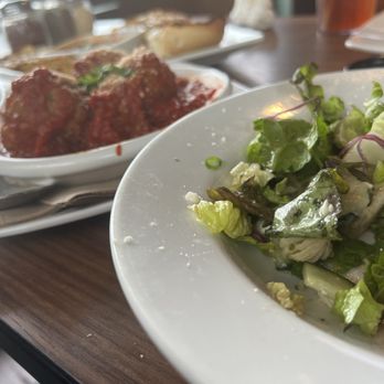 Spin Pizza - Mini Mia - Meatballs & Greek Salad!!! - Pizza Near Me - Frisco, Texas