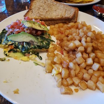 Baker's Crust Artisan Kitchen - Omelette - Breakfast & Brunch Near Me - Ashburn, Virginia Baker's Crust Artisan Kitchen - Omelette - Breakfast & Brunch Near Me - Ashburn, Virginia