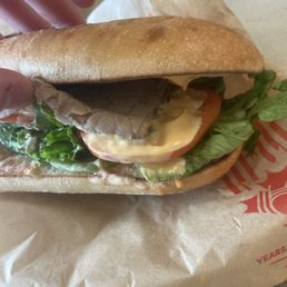 i ordered chicken burger, no lettuce or tomatos i ordered chicken burger, no lettuce or tomatos
