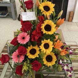 Jessica's Flowers & Gifts - Roses and Sunflower Basket