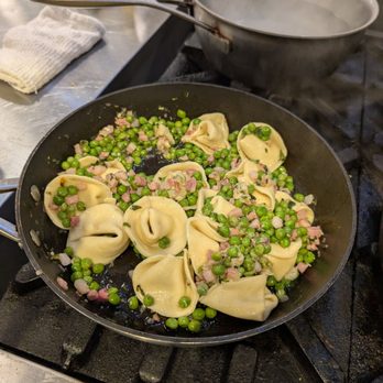 Sur la table - Ricotta filled tortellini with pancetta and oeasy - Kitchen Supplies Near Me - Jacksonville, Florida