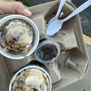 The Parlor Creamery - Coffee ice cream - Ice Cream & Frozen Yogurt Near Me - Cranston, Rhode Island The Parlor Creamery - Coffee ice cream - Ice Cream & Frozen Yogurt Near Me - Cranston, Rhode Island