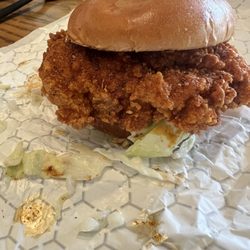 Howlin’ Willy’s Hot Chicken - Druid Hills - Sandwich