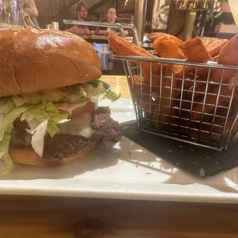 Baxter Brewing Company - Smash burger special - Breweries Near Me - Lewiston, Maine Baxter Brewing Company - Smash burger special - Breweries Near Me - Lewiston, Maine