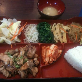 Miga - Grilled chicken lunch box. Good but it tastes like the lunch boxes I can get at a Japanese place. - Korean Near Me - Fremont, California Miga - Grilled chicken lunch box. Good but it tastes like the lunch boxes I can get at a Japanese place. - Korean Near Me - Fremont, California