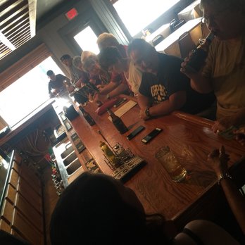 Guse's Pub and Eatery - Pizza Near Me - Jacksonville, Illinois