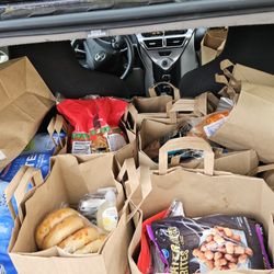 Fred Meyer - 6/13/2024 - Filling the trunk.
