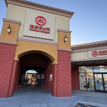 Haidilao - Front of restaurant showing gift shop on the right - Chinese Near Me - Mesa, Arizona