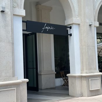 Façade Bakery - Outdoor entrance - Bakeries Near Me - Coral Gables, Florida