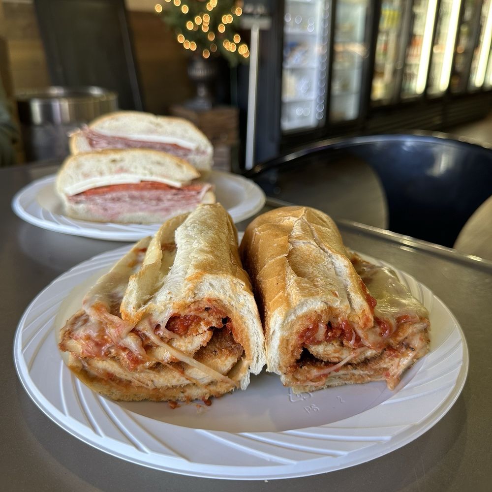 Mish Mosh - Chicken parmigiana - Pizza Near Me - Stamford, Connecticut Mish Mosh - Chicken parmigiana - Pizza Near Me - Stamford, Connecticut