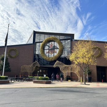 Budweiser Brewery Experience - Beer Tours Near Me - Saint Louis, Missouri