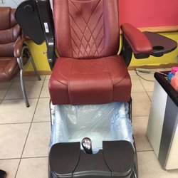 Waverly Nail & Spa - Clean, hygienic disposable liners. New liner with every pedicure.